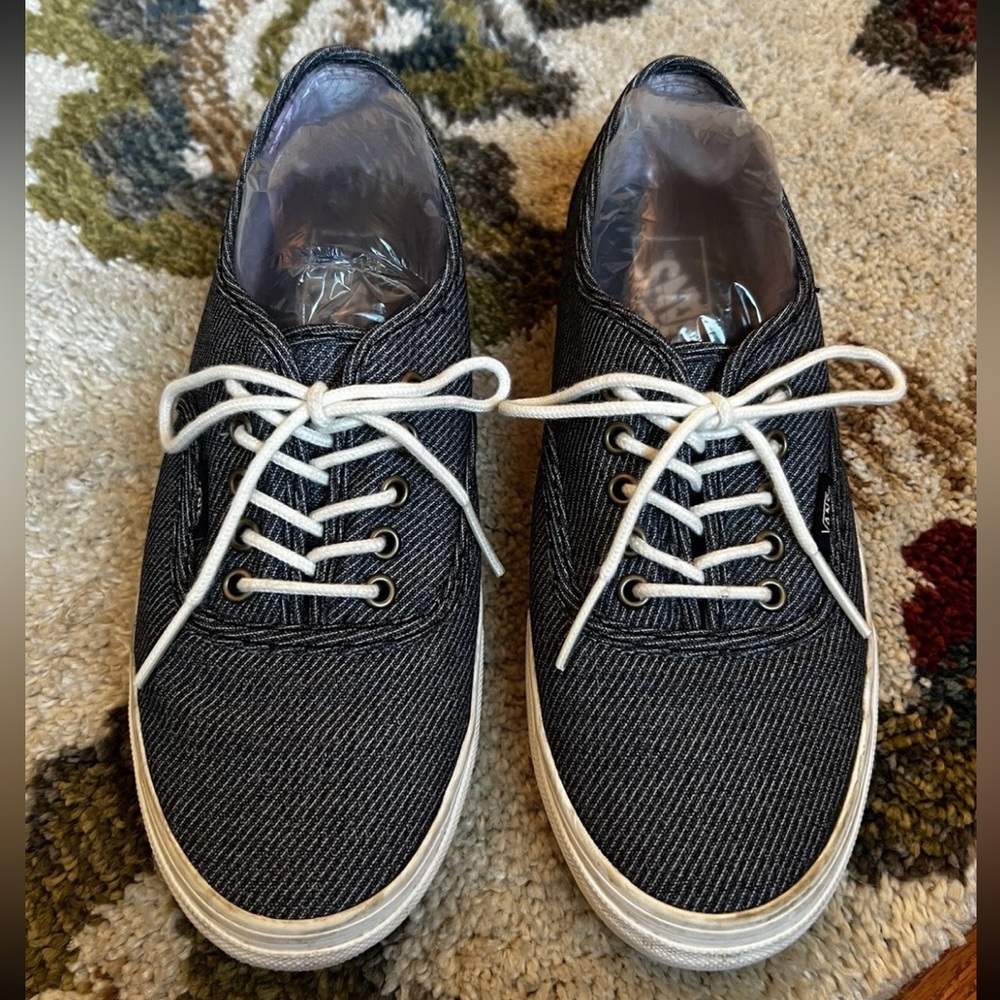 Vans Blue Denim Lace Up Sneaker Skate Shoe Women’s 7.5 Men’s 6 Streetcore